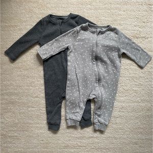 Cloud Island, 3-6M, Color: grey, Condition: lightly used.